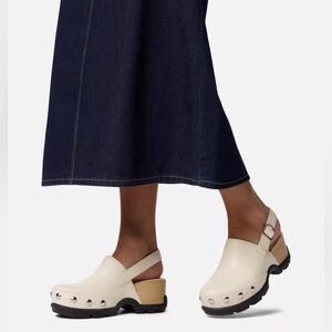 Sorel NWOT Sorel Roam'N Clog RVT In Chalk Sz 11